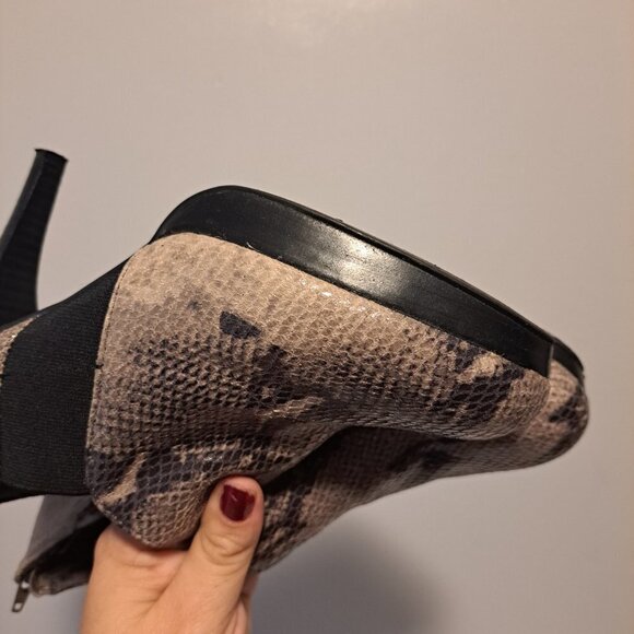 Coach And Four Shoes Tadd 8.5M Faux Snake Zipper Platforms 3.5" Heel Bootie - Picture 7 of 13